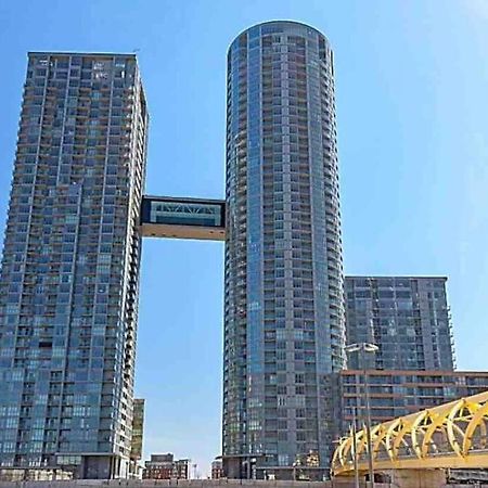 Deluxe Suite Toronto Exteriör bild