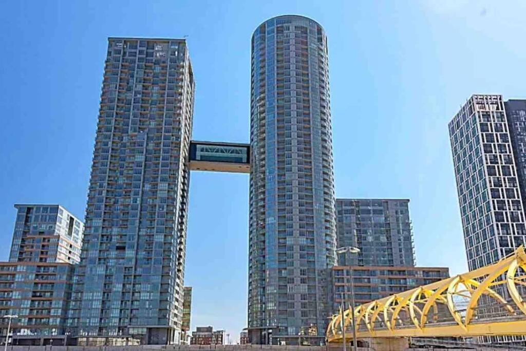 Deluxe Suite Toronto Exteriör bild