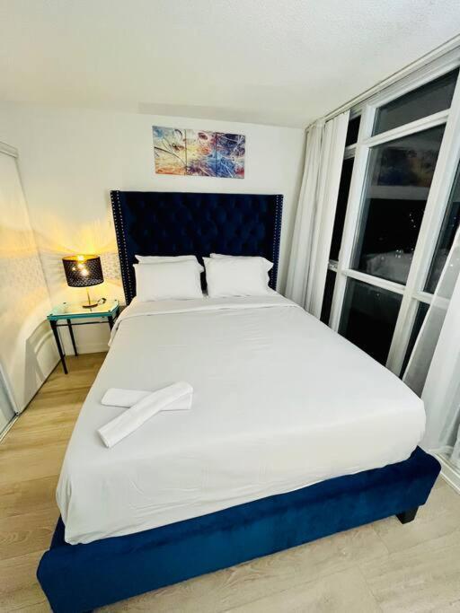 Deluxe Suite Toronto Exteriör bild